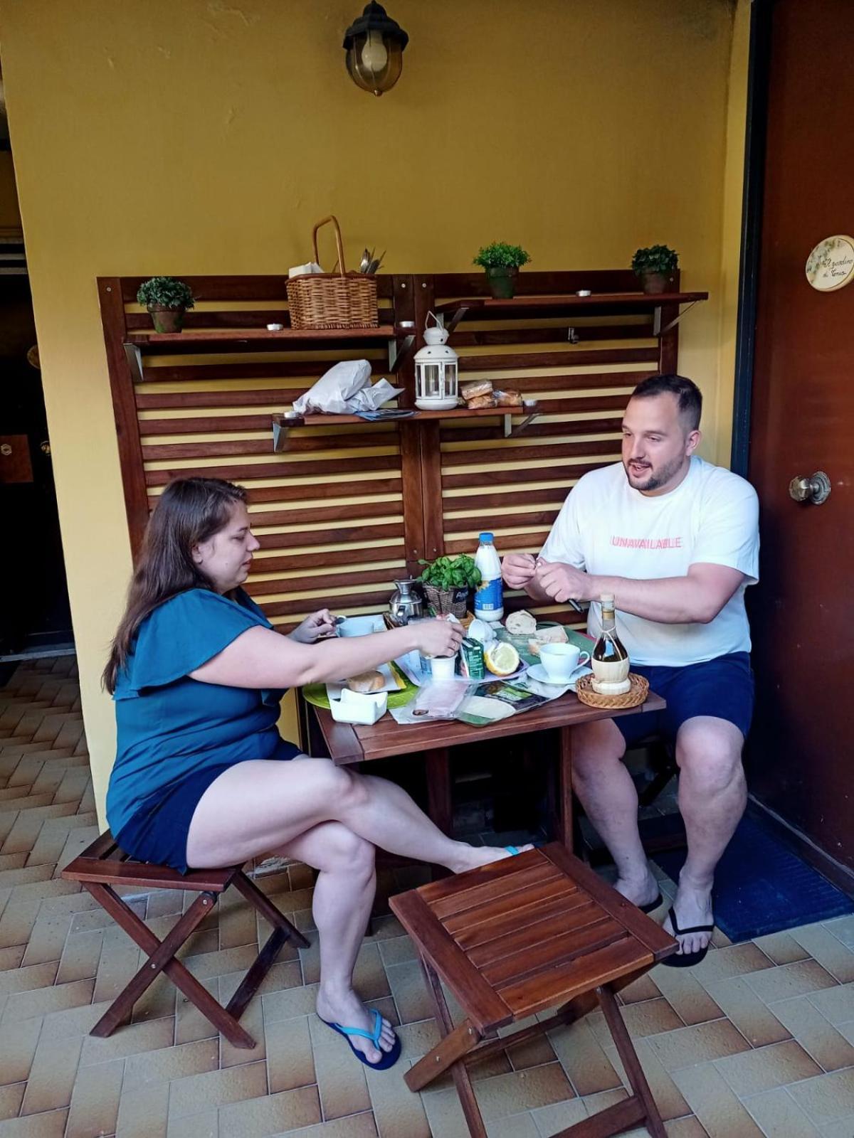 Il Giardino Di Tonia - Oplontis Guest House - Bed & Garden - 토레 안눈치아타 객실 사진