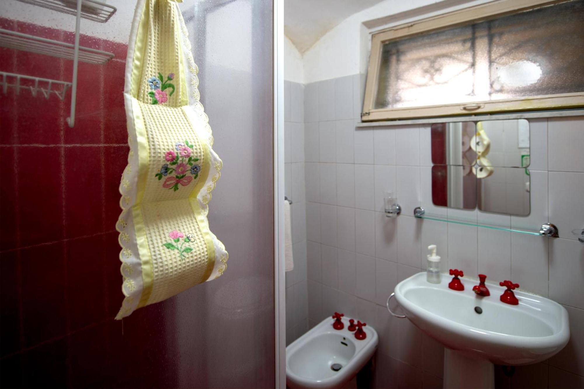 Il Giardino Di Tonia - Oplontis Guest House - Bed & Garden - 토레 안눈치아타 객실 사진
