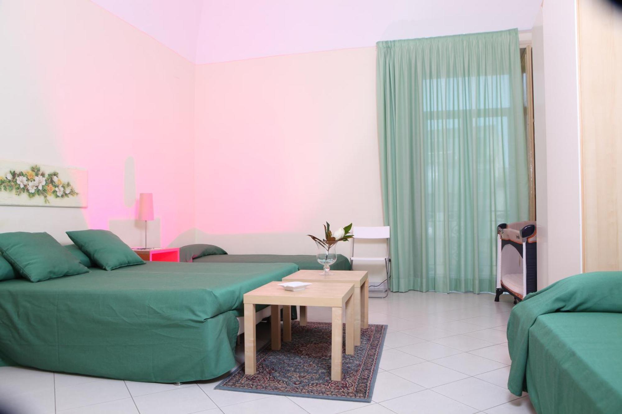 Il Giardino Di Tonia - Oplontis Guest House - Bed & Garden - 토레 안눈치아타 객실 사진